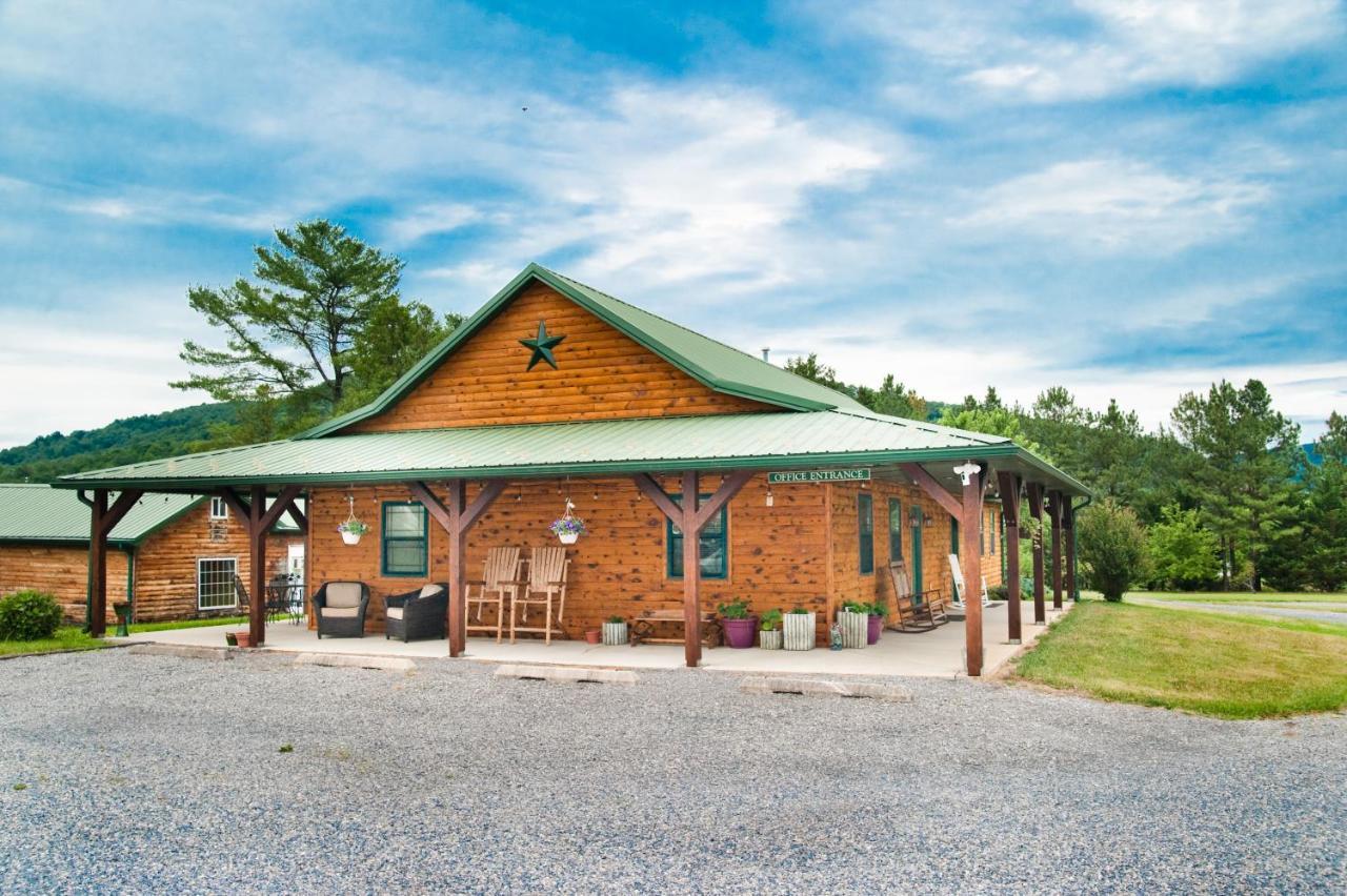 7Cs Lodging Flintstone Exterior foto