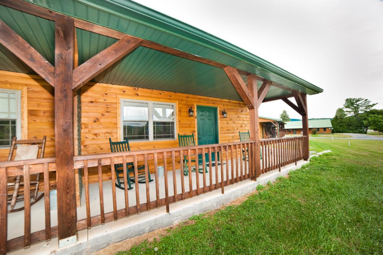 7Cs Lodging Flintstone Exterior foto